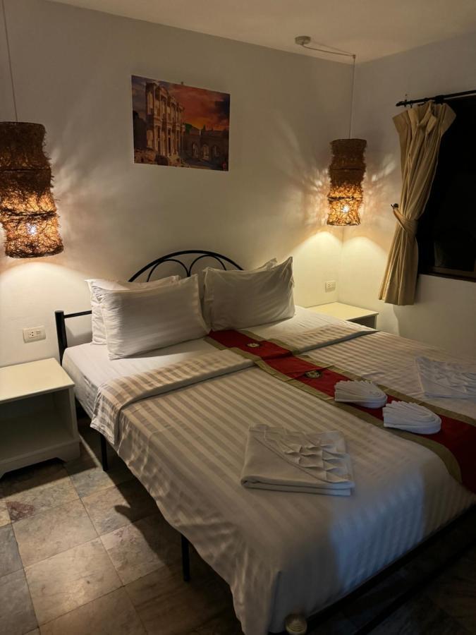Istanbul Boutique Hotel Patong Экстерьер фото